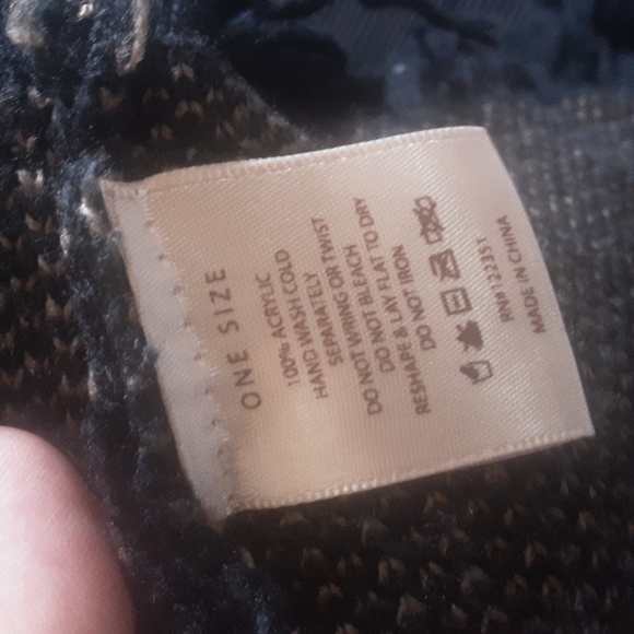 Do Everything In Love Native American Poncho One Size - Picture 4 of 4